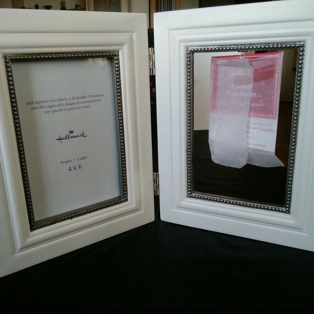 Hallmark Keepsake and Photo Holder 4x6 Great gift!